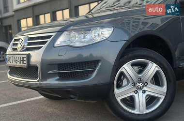 Позашляховик / Кросовер Volkswagen Touareg 2008 в 