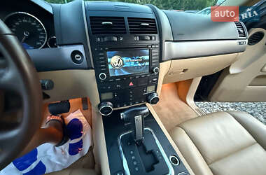 Внедорожник / Кроссовер Volkswagen Touareg 2007 в 