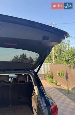Позашляховик / Кросовер Volkswagen Touareg 2011 в 