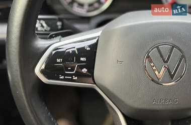 Позашляховик / Кросовер Volkswagen Touareg 2020 в 