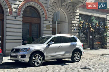 Позашляховик / Кросовер Volkswagen Touareg 2011 в Львові