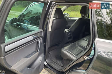 Внедорожник / Кроссовер Volkswagen Touareg 2013 в 