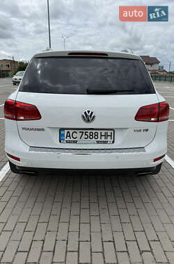 Внедорожник / Кроссовер Volkswagen Touareg 2013 в 