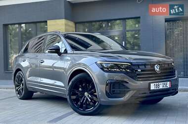Позашляховик / Кросовер Volkswagen Touareg 2019 в Мукачевому