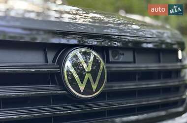 Позашляховик / Кросовер Volkswagen Touareg 2018 в 