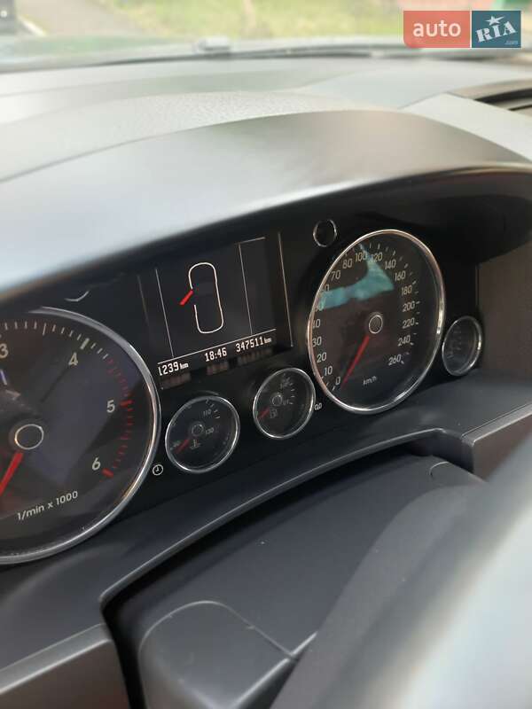 Внедорожник / Кроссовер Volkswagen Touareg 2006 в 