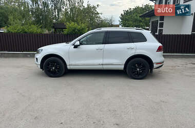 Внедорожник / Кроссовер Volkswagen Touareg 2017 в 