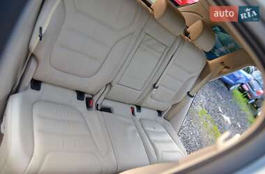 Внедорожник / Кроссовер Volkswagen Touareg 2012 в 