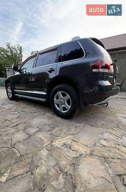 Внедорожник / Кроссовер Volkswagen Touareg 2007 в 