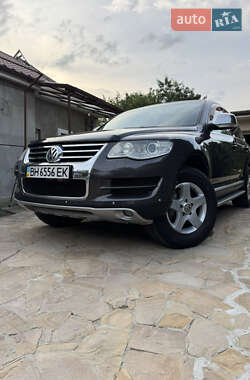 Внедорожник / Кроссовер Volkswagen Touareg 2007 в 