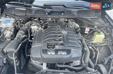 Внедорожник / Кроссовер Volkswagen Touareg 2014 в 