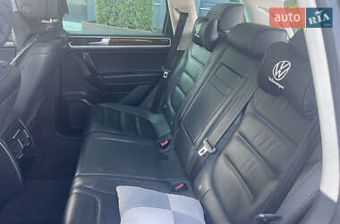 Внедорожник / Кроссовер Volkswagen Touareg 2014 в 