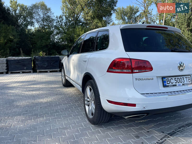 Позашляховик / Кросовер Volkswagen Touareg 2013 в Трускавці