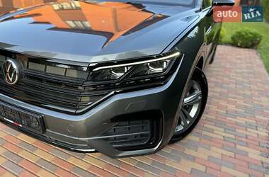 Внедорожник / Кроссовер Volkswagen Touareg 2020 в 