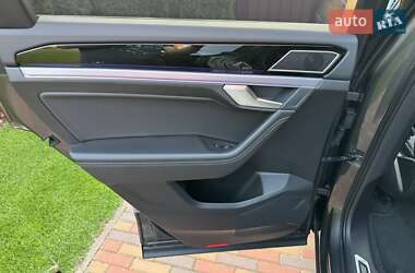 Внедорожник / Кроссовер Volkswagen Touareg 2020 в 