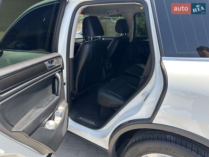 Позашляховик / Кросовер Volkswagen Touareg 2013 в Запоріжжі фото 37 Позашляховик / Кросовер Volkswagen Touareg 2013 в Запоріжжі