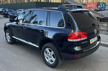 Внедорожник / Кроссовер Volkswagen Touareg 2007 в 