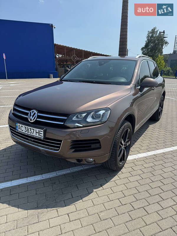 Внедорожник / Кроссовер Volkswagen Touareg 2010 в 