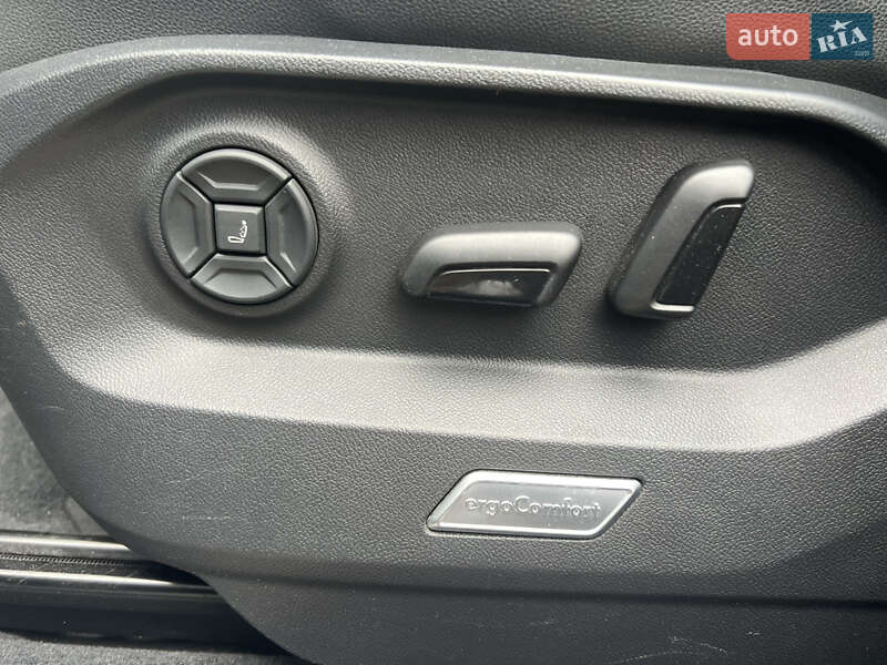 Внедорожник / Кроссовер Volkswagen Touareg 2019 в Кропивницком фото 4 Внедорожник / Кроссовер Volkswagen Touareg 2019 в Кропивницком