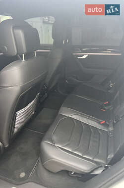 Позашляховик / Кросовер Volkswagen Touareg 2019 в 