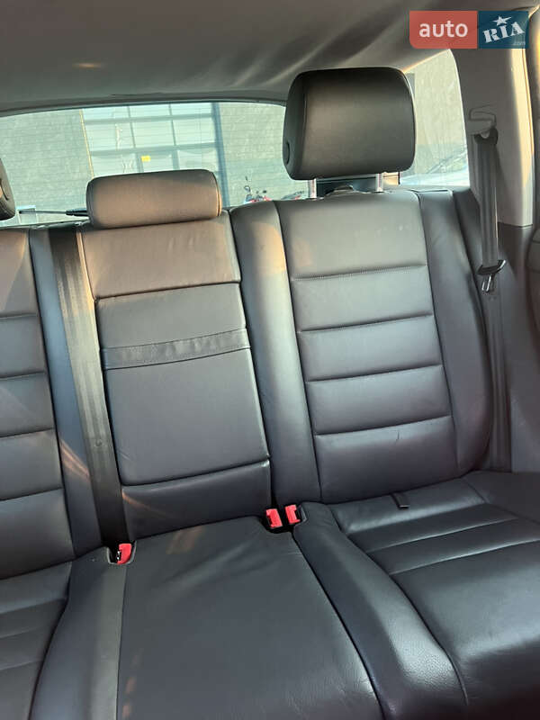 Внедорожник / Кроссовер Volkswagen Touareg 2008 в Голованевске