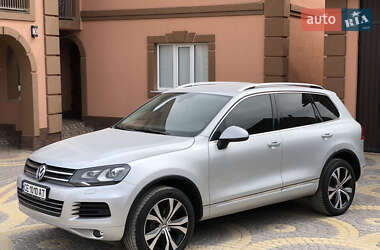 Позашляховик / Кросовер Volkswagen Touareg 2012 в Хотині