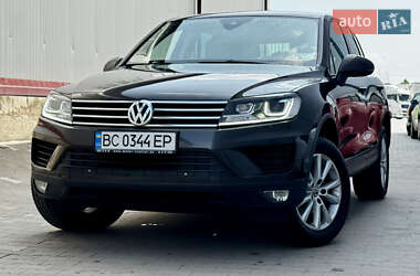 Позашляховик / Кросовер Volkswagen Touareg 2016 в 