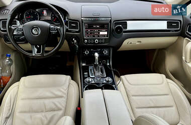 Позашляховик / Кросовер Volkswagen Touareg 2016 в 