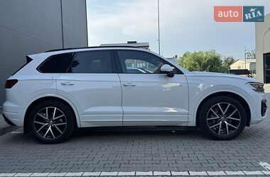Позашляховик / Кросовер Volkswagen Touareg 2018 в 