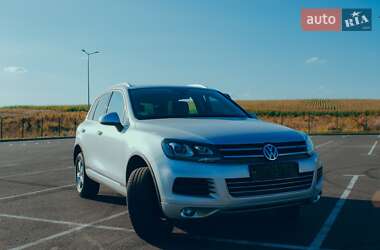 Внедорожник / Кроссовер Volkswagen Touareg 2013 в 