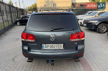 Внедорожник / Кроссовер Volkswagen Touareg 2004 в 