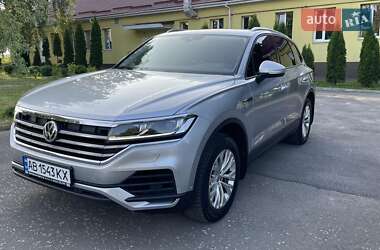 Позашляховик / Кросовер Volkswagen Touareg 2018 в Вінниці