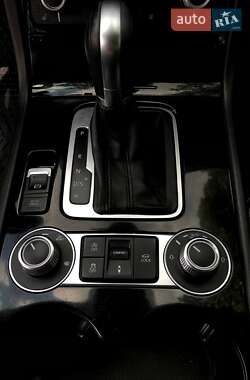 Внедорожник / Кроссовер Volkswagen Touareg 2016 в 