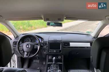 Внедорожник / Кроссовер Volkswagen Touareg 2016 в 