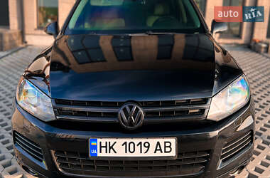 Внедорожник / Кроссовер Volkswagen Touareg 2013 в Ровно