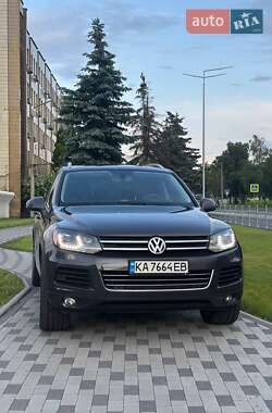 Внедорожник / Кроссовер Volkswagen Touareg 2010 в 