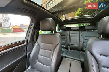 Внедорожник / Кроссовер Volkswagen Touareg 2015 в 