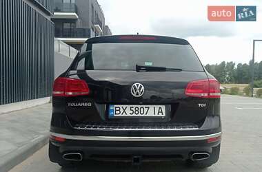 Внедорожник / Кроссовер Volkswagen Touareg 2014 в 