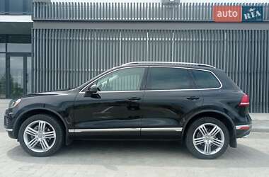 Внедорожник / Кроссовер Volkswagen Touareg 2014 в 