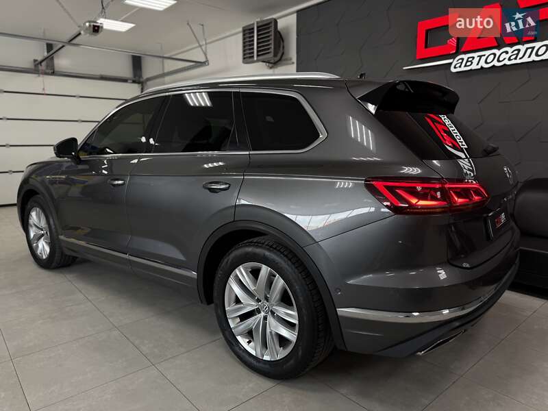 Позашляховик / Кросовер Volkswagen Touareg 2019 в Тернополі