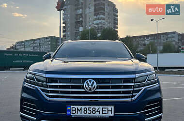 Внедорожник / Кроссовер Volkswagen Touareg 2018 в Глухове