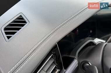 Позашляховик / Кросовер Volkswagen Touareg 2022 в 