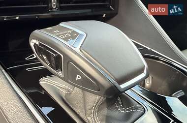 Позашляховик / Кросовер Volkswagen Touareg 2022 в 
