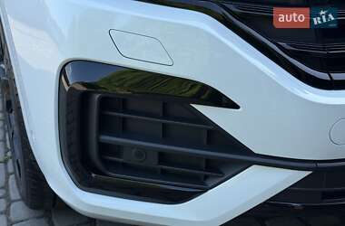 Позашляховик / Кросовер Volkswagen Touareg 2022 в 