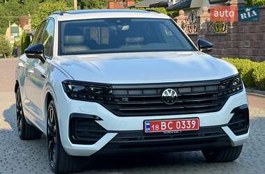 Позашляховик / Кросовер Volkswagen Touareg 2022 в Рівному