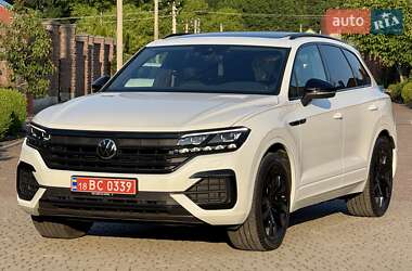 Позашляховик / Кросовер Volkswagen Touareg 2022 в 
