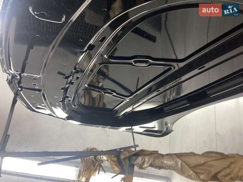 Внедорожник / Кроссовер Volkswagen Touareg 2014 в Николаеве