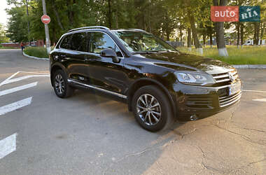 Внедорожник / Кроссовер Volkswagen Touareg 2013 в 