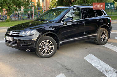 Внедорожник / Кроссовер Volkswagen Touareg 2013 в 