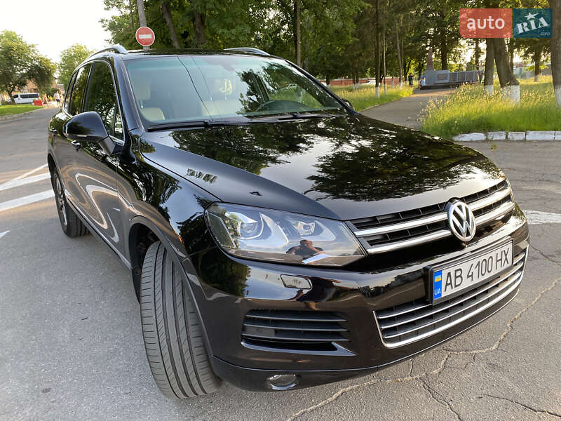 Внедорожник / Кроссовер Volkswagen Touareg 2013 в Виннице